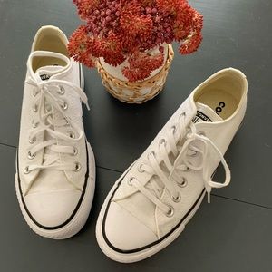 Chuck Taylor All star platform converse sneakers